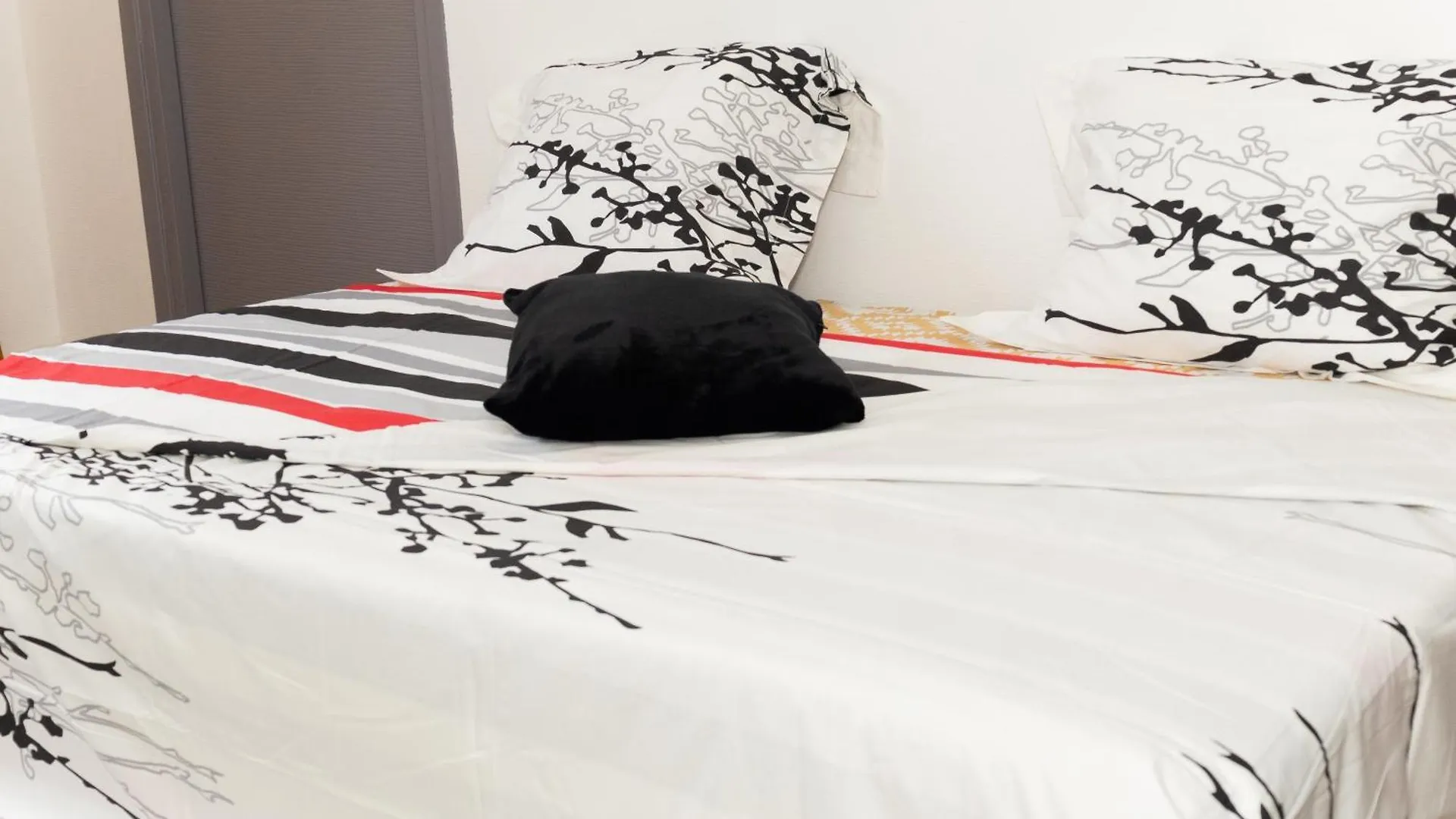 Sky Haven, 5Mins Orly Airport Apartment Athis-Mons France