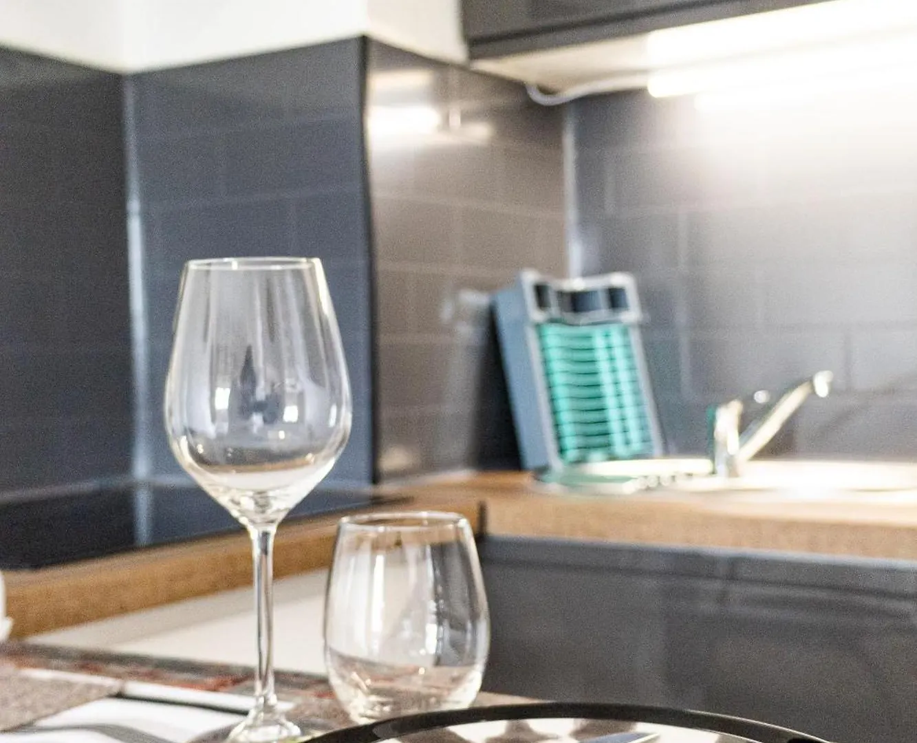 Sky Haven, 5Mins Orly Airport Apartment Athis-Mons France