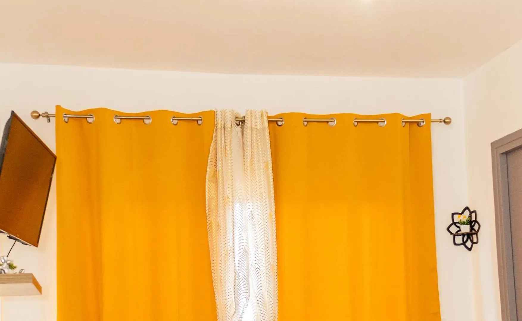 Sky Haven, 5Mins Orly Airport Apartment Athis-Mons France